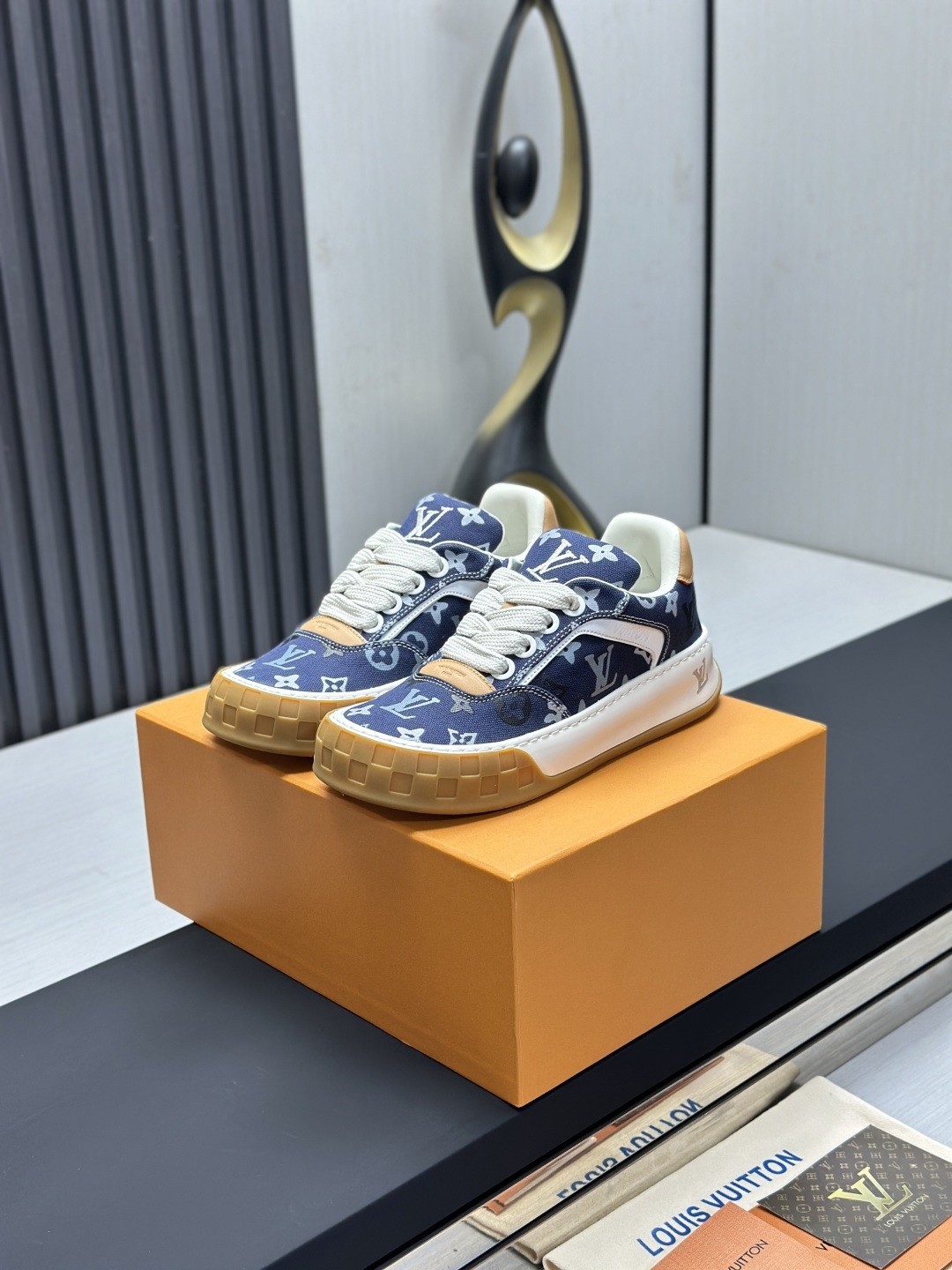 L X V Casual shoes