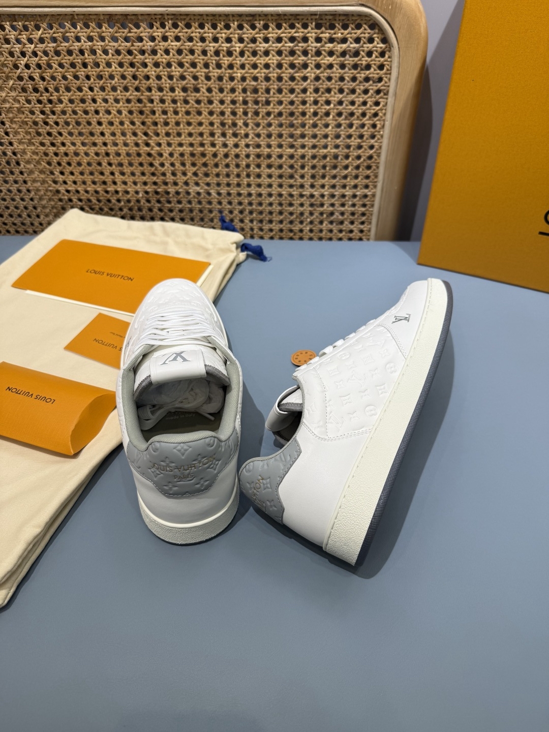 L X V Sneakers detail 8