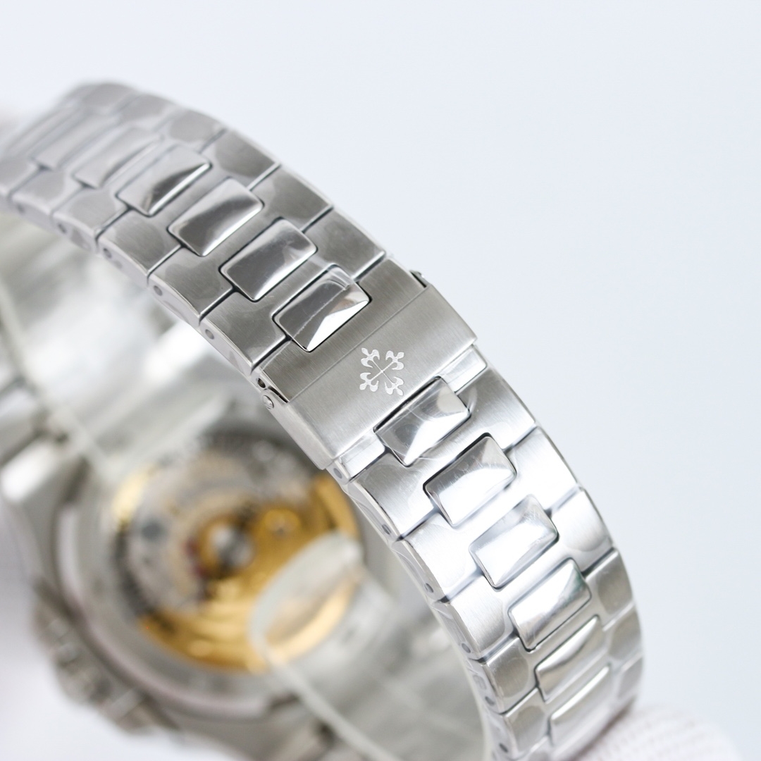 PP Nautilus 5711 Diamond detail 8