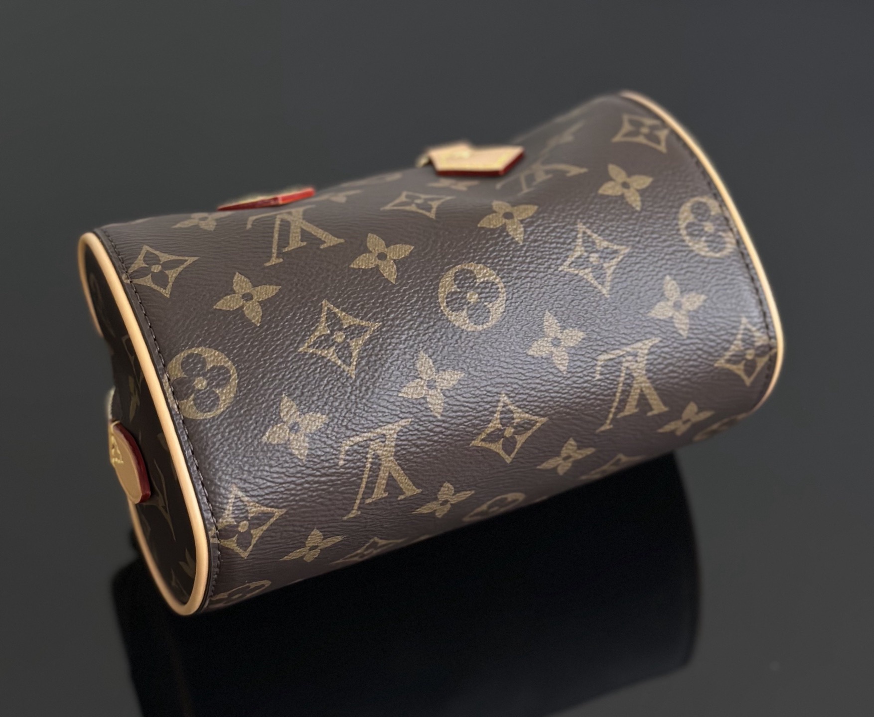 L X V Nano Speedy M13226 10.5*11.5*18CM detail 10