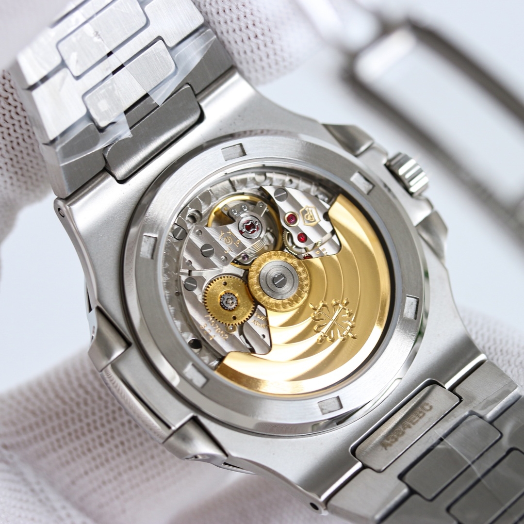 PP Nautilus 5711 Diamond detail 7