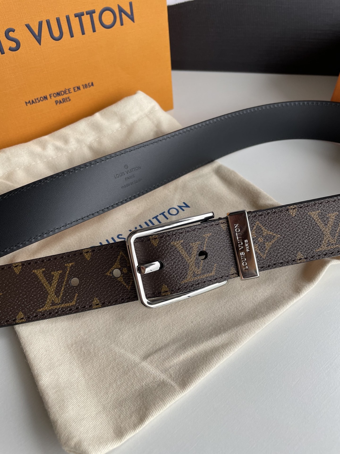 L X V 35mm Belt detail 6