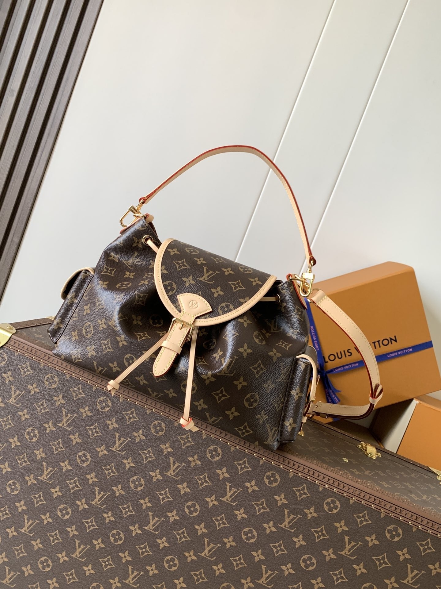 L X V Odyssee M26040 24x18x36cm