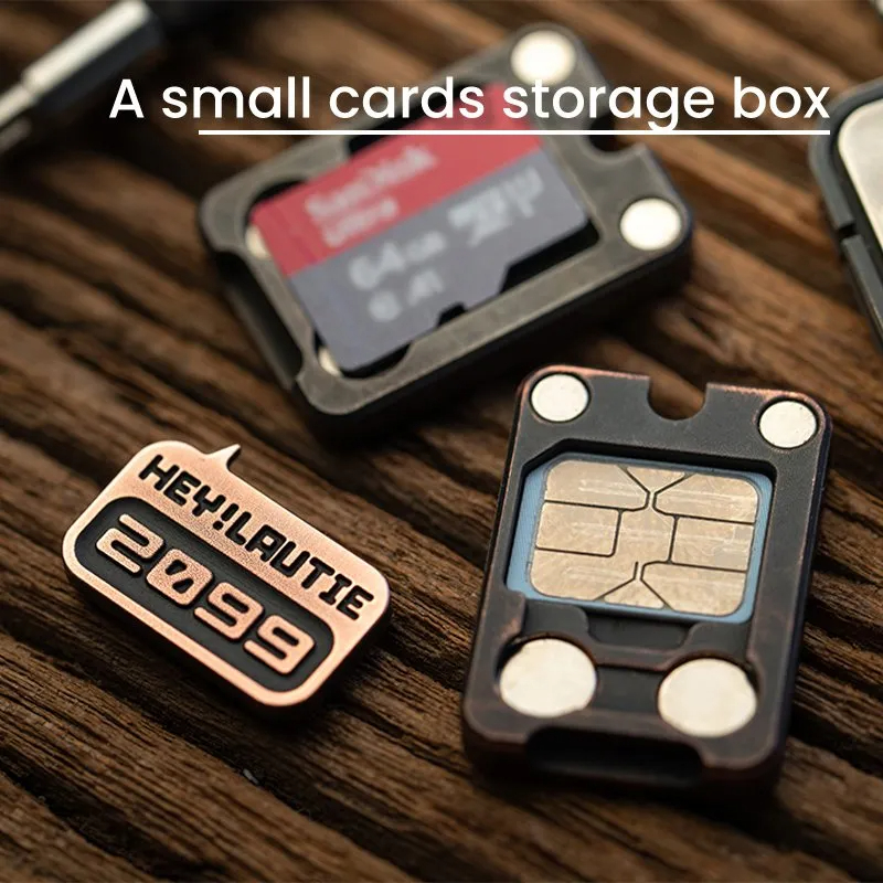 Lautie EDC Clown Poker Pendant