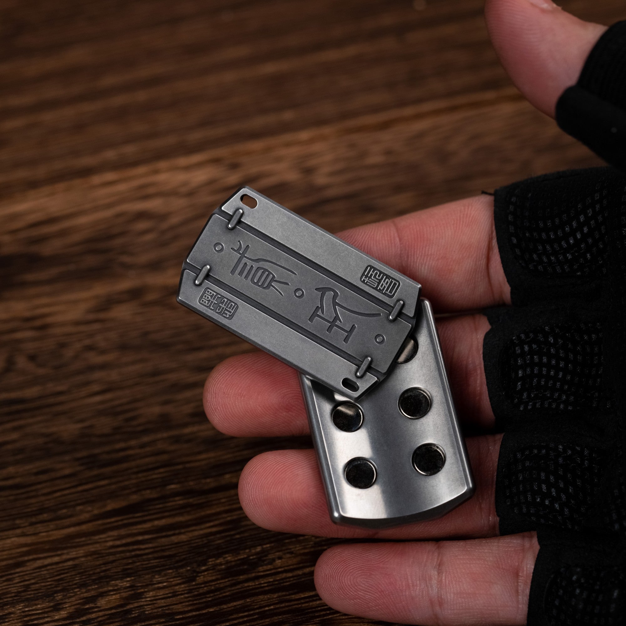 WANWU EDC Master Shield Fidget Slider