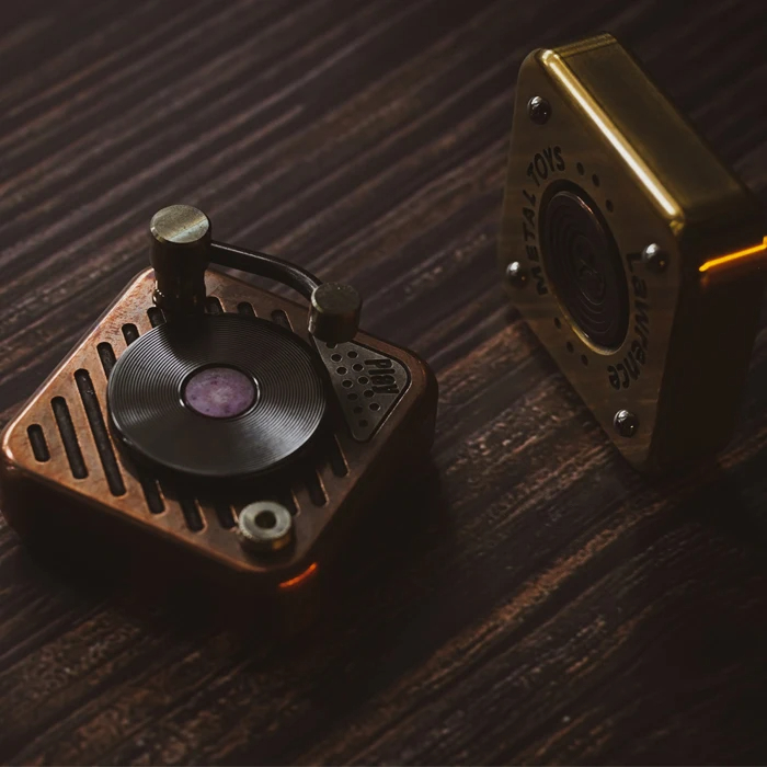 Metal Toys Dz. Vinyl Play Record Player Fidget Spinner EDC Decompression Toy