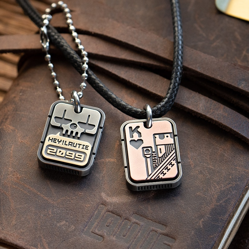 Lautie EDC Clown Poker Pendant