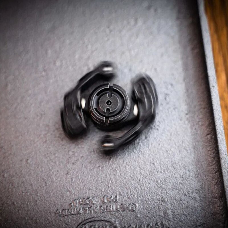 MACKIE EDC Robotic Arm Metal Fidget Spinner