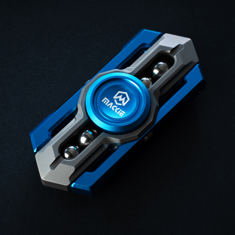 Bar Armored Knight Figet Spinner Decompression Toy