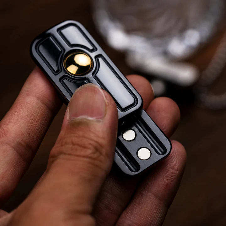 WANWU EDC Centurion Shield Fidget Slider Clicker