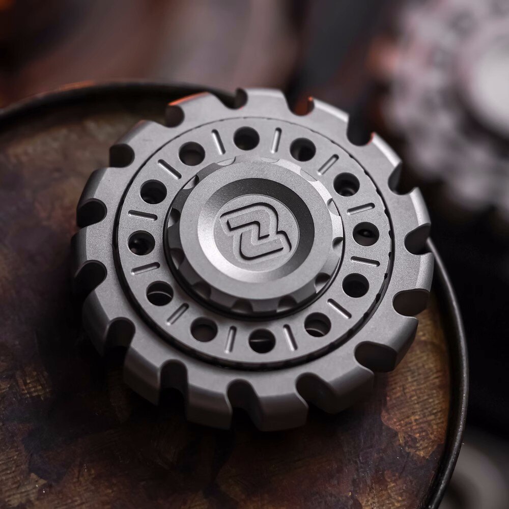 MCZHI Serrated Linkage Ghost Teeth 2.0 Fidget Spinner