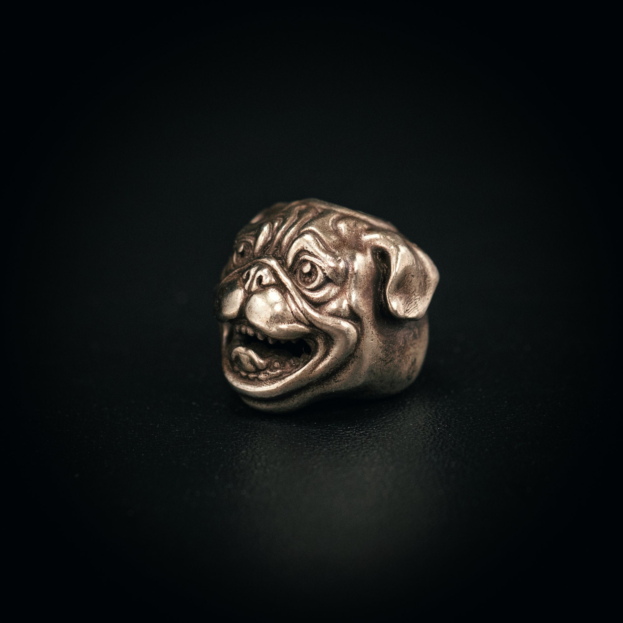 Paracord Bead Pug Dog for Knife, Bracelet, and EDC Gears