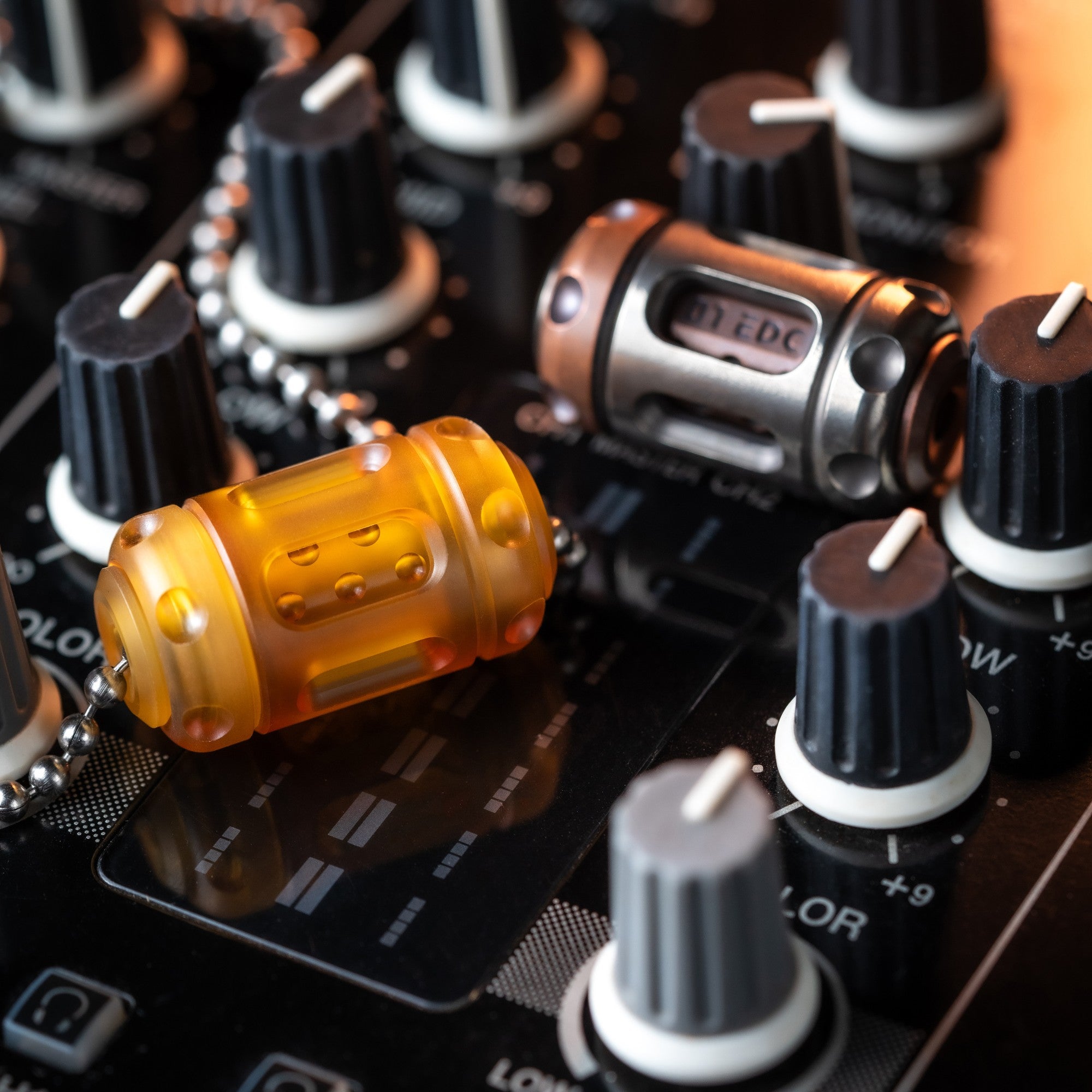 01EDC Time Capsule Knife Bead Fidget Spinner Metal EDC Decompression Toy