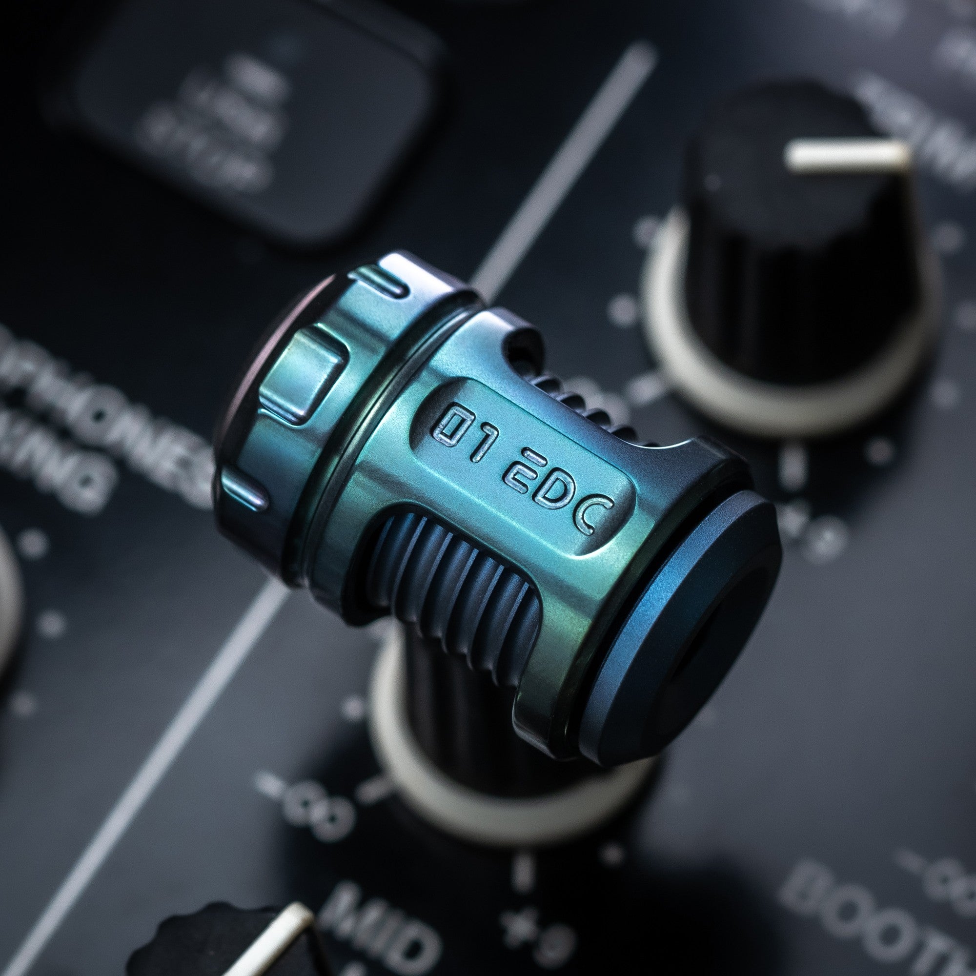 01EDC Time Capsule Knife Bead Fidget Spinner Metal EDC Decompression Toy