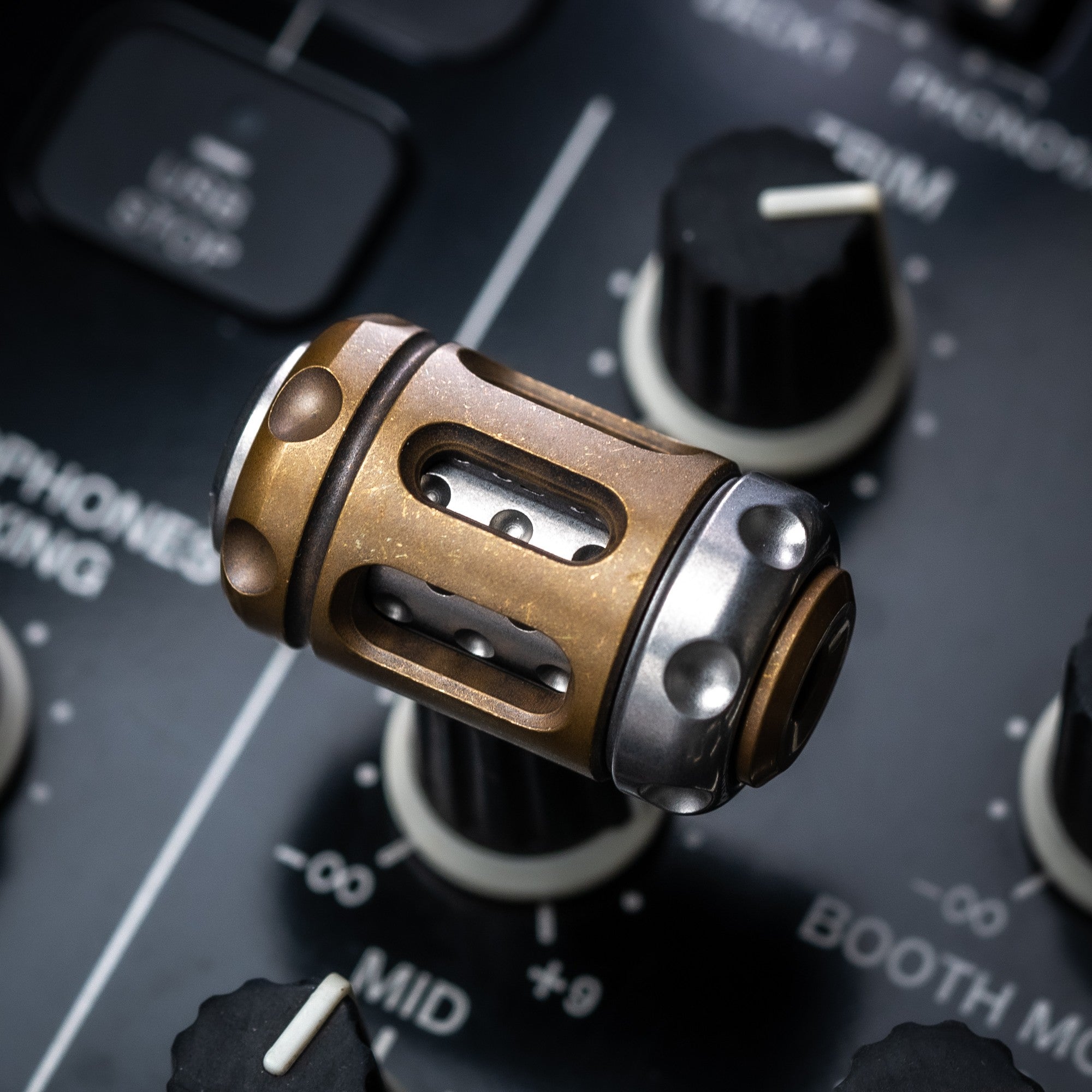 01EDC Time Capsule Knife Bead Fidget Spinner Metal EDC Decompression Toy