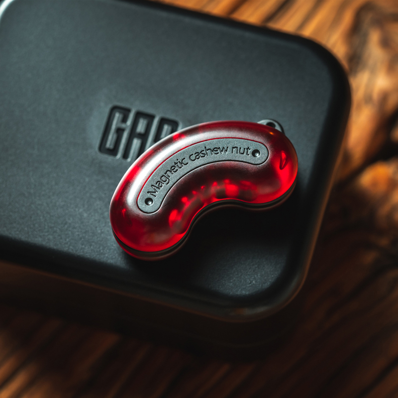 Gao Studio 2.0 Magnetic Cashew Nut Push Slider Decompression Toys