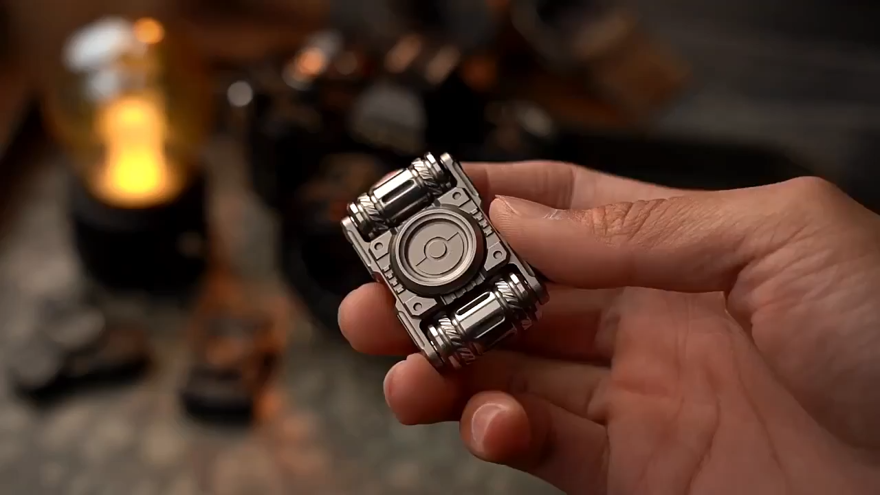 WANWU EDC Nuclear Tank Fidget Spinner