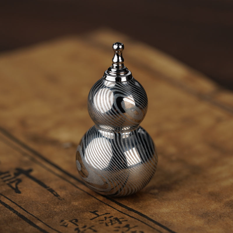 WANWU EDC Winebibber Pendant