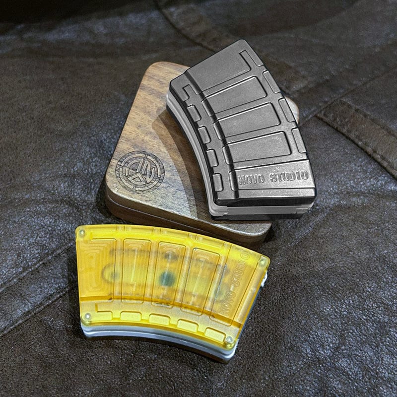 Novo studio Box Magazine Fidget Slider