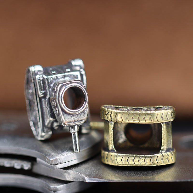 Classic T29 Tank Model Brass Knife Beads Outdoor EDC Umbrella Rope Pendants DIY Paracord Bracelets Accessories Lanyard Hangings