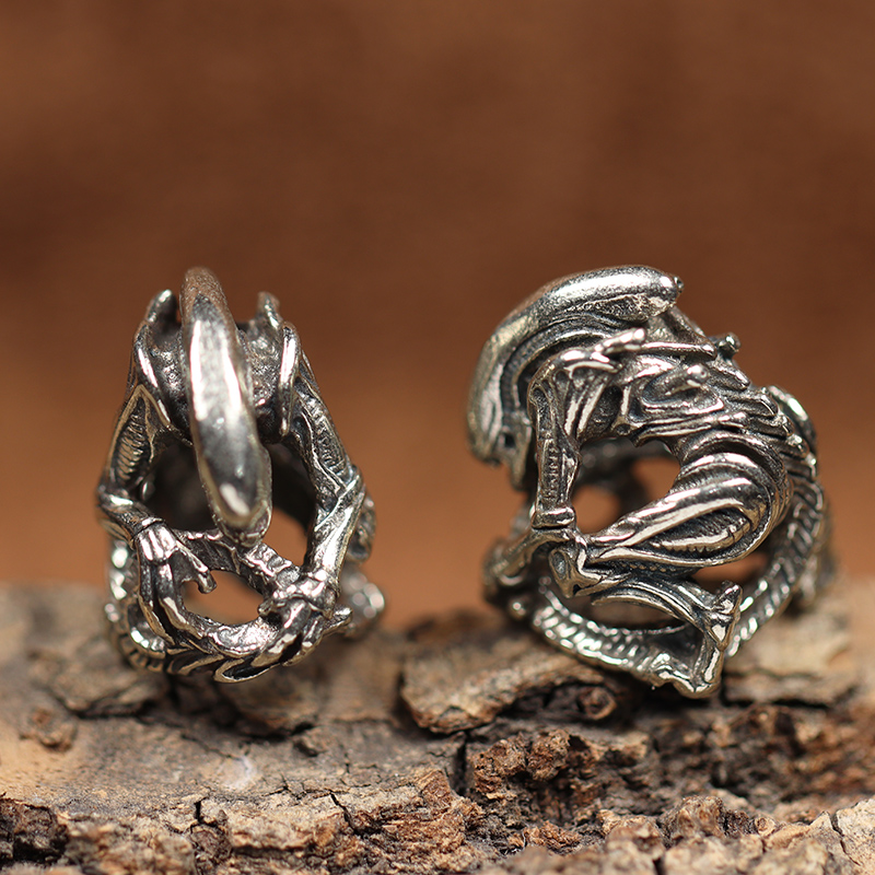 Alien Figurines White Brass Paracord Knife Beads DIY Woven Lanyard Pendant Jewelry Accessories EDC Outdoor Charms for Bracelets