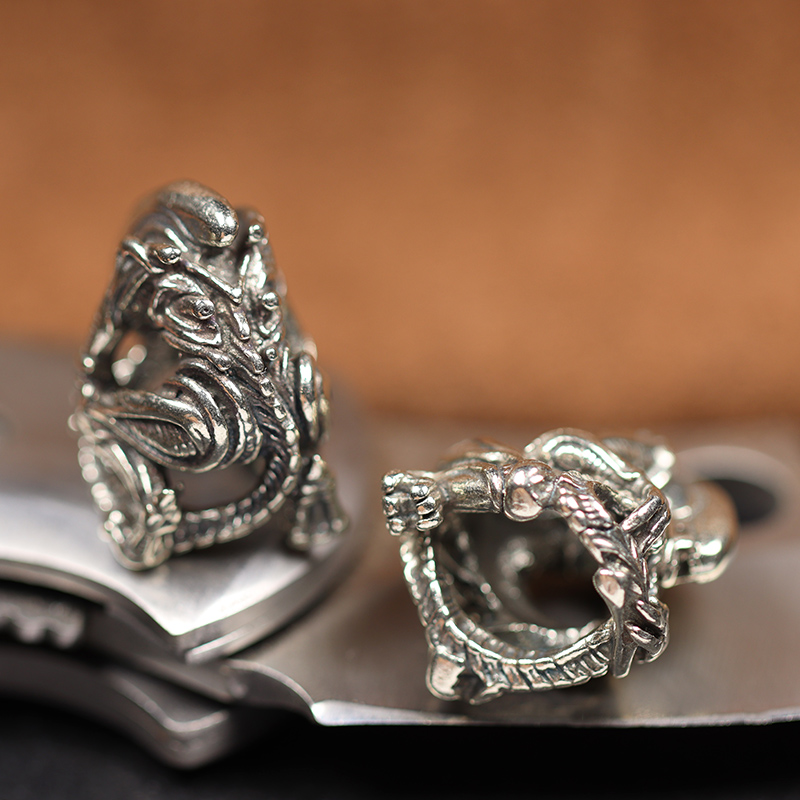 Alien Figurines White Brass Paracord Knife Beads DIY Woven Lanyard Pendant Jewelry Accessories EDC Outdoor Charms for Bracelets