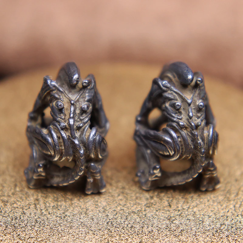 Alien Figurines Black Brass Paracord Knife Beads DIY Woven Lanyard  Pendant Jewelry Accessories EDC Outdoor Charms for Bracelets