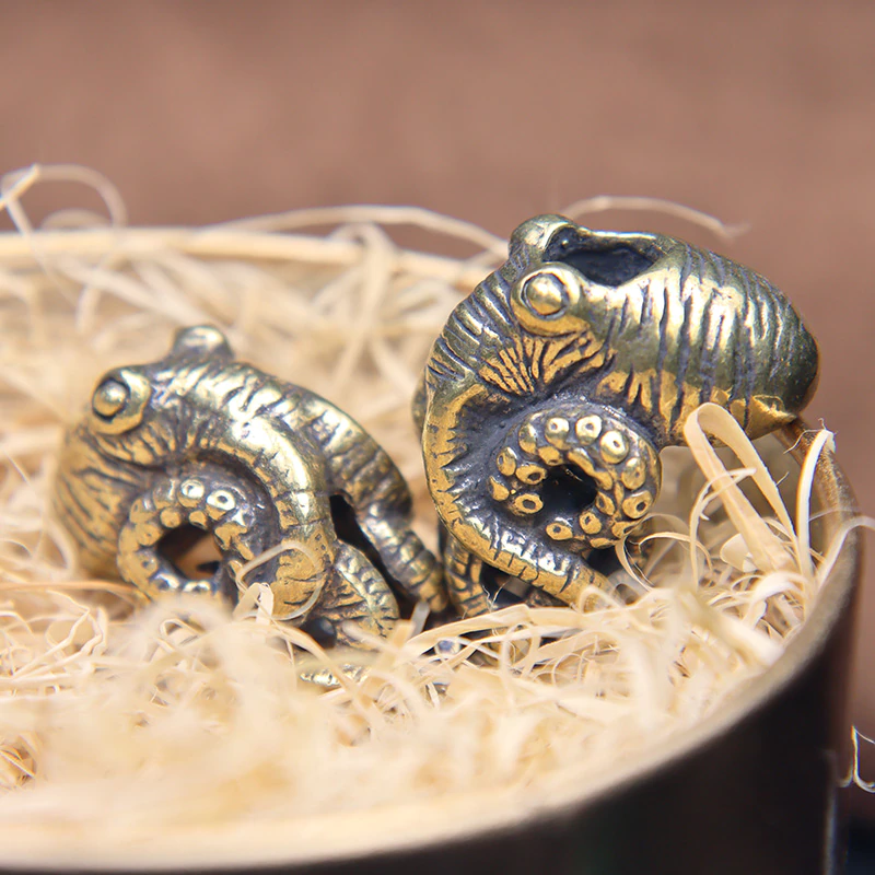 Retro Brass Sea Animal Octopus Knife Beads Outdoor EDC Umbrella Rope Pendant DIY Paracord Bracelets Accessories Lanyard Hangings