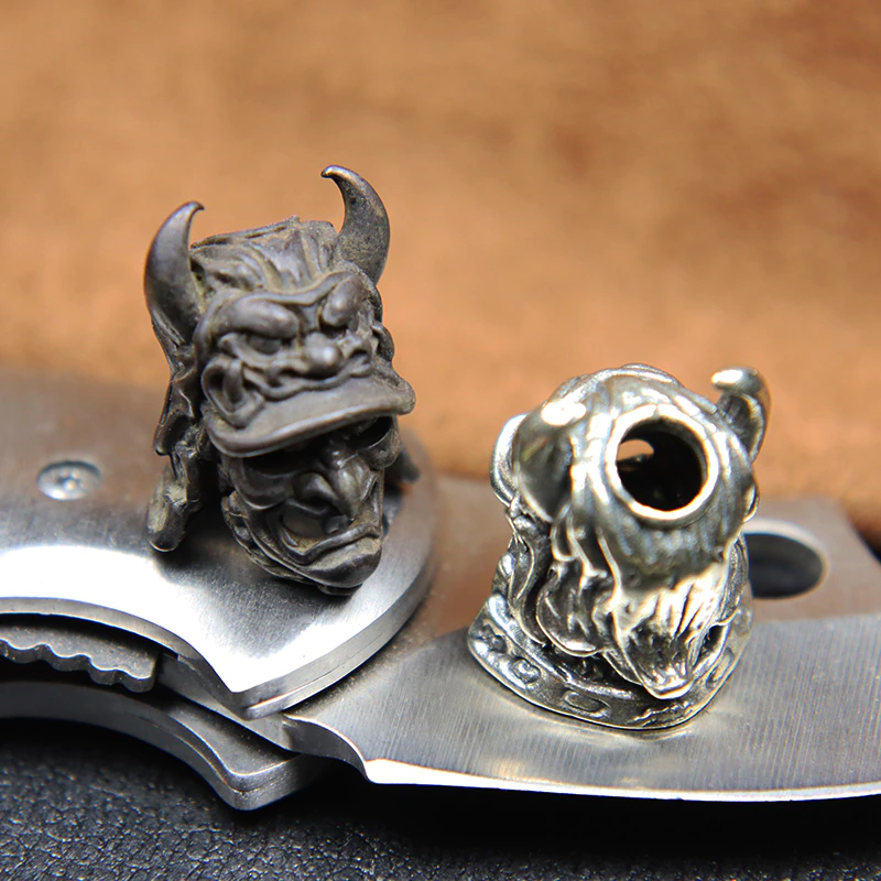 Black Japanese Eagle Nose Samurai Helmet Knife Bead Brass Woven Paracord Lanyard Pendant Outdoor EDC Umbrella Rope DIY Accessory