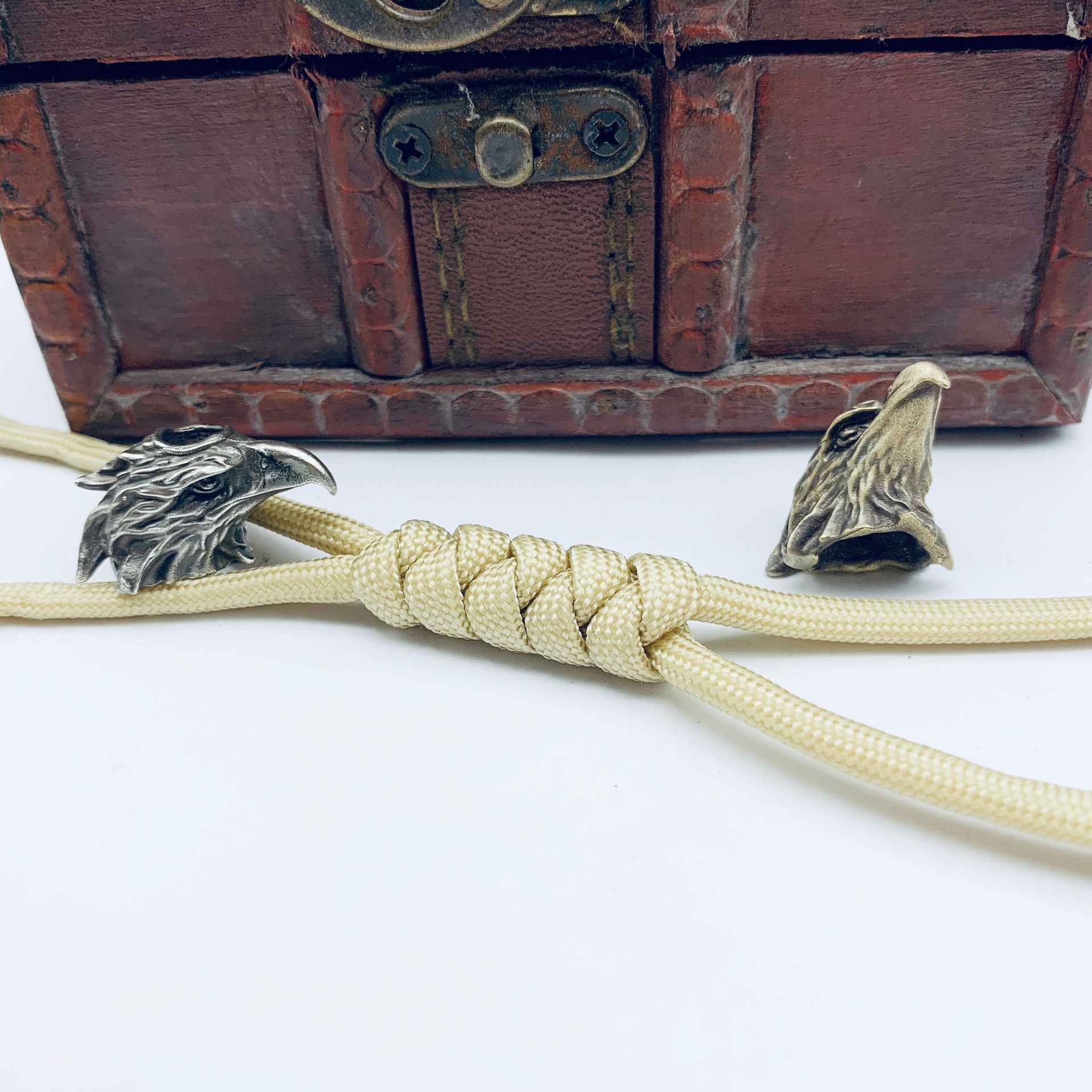 Eagle Head Sculpture Brass Knife Beads EDC Outdoor DIY Paracord Woven Bracelets Accessories Survival Flashlight Lanyard Pendants