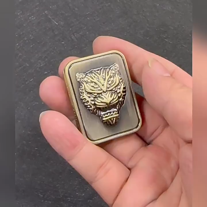 Tiger Cards Slider Fidget Toy
