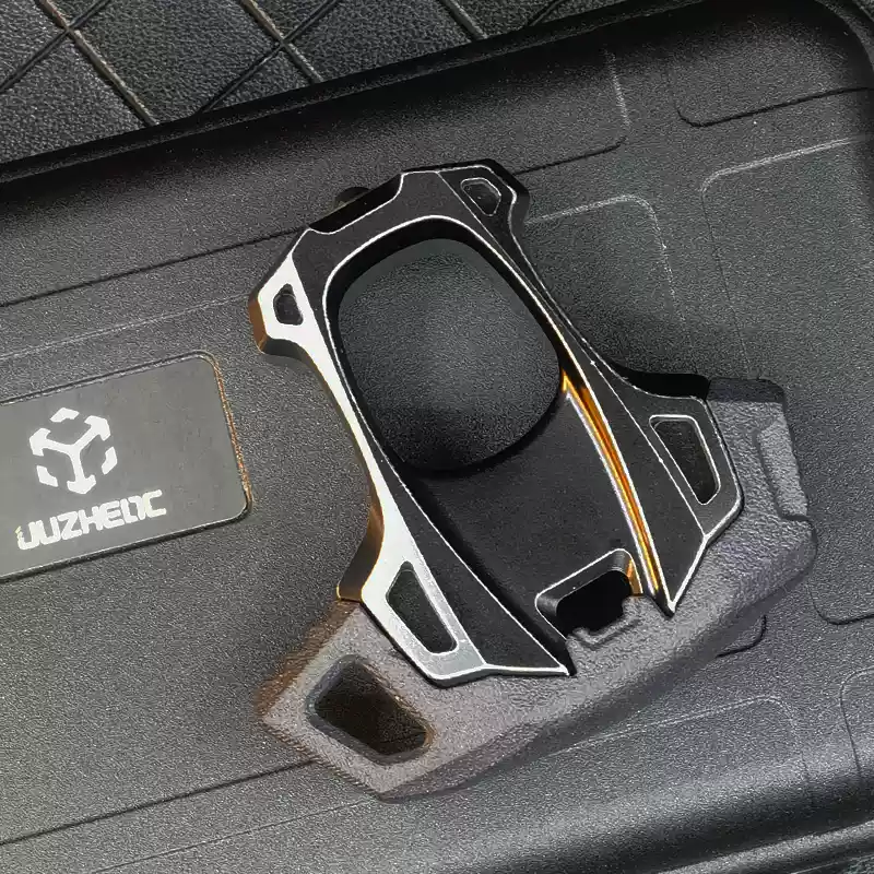 JUZHEDC Titanium Alloy Single Knuckles Window Breaker