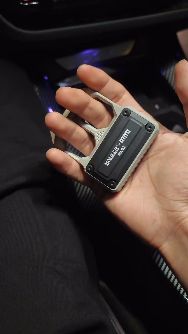 Manker&AMMO ML02 Tactical Flashlight Multi Tool