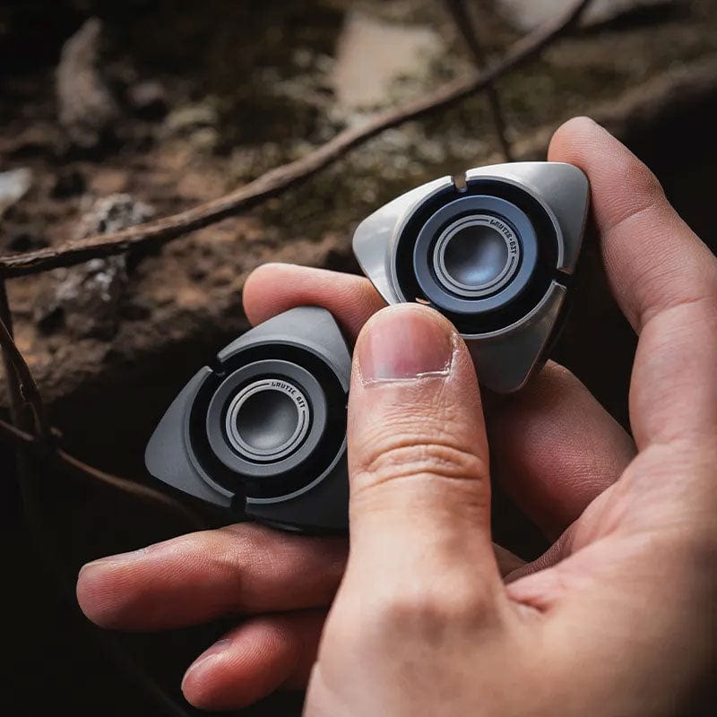 LAUTIE Bit-04 Tri Fidget Spinner