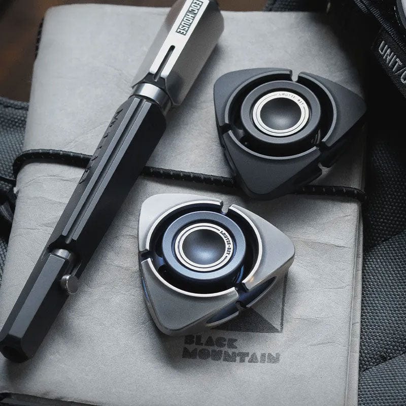 LAUTIE Bit-04 Tri Fidget Spinner