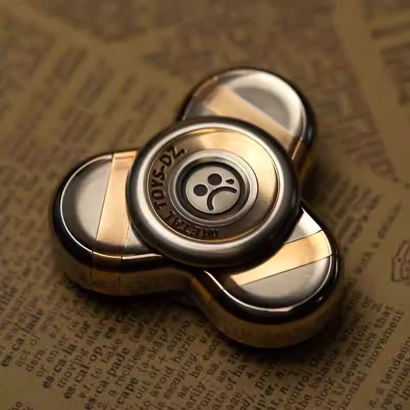 Metal Toys Dz.Trefoil Fidget Spinner