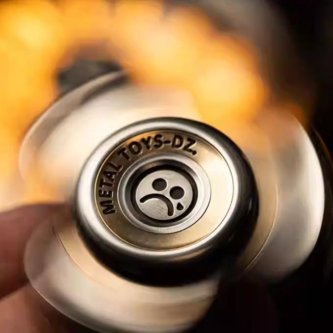Metal Toys Dz.Trefoil Fidget Spinner
