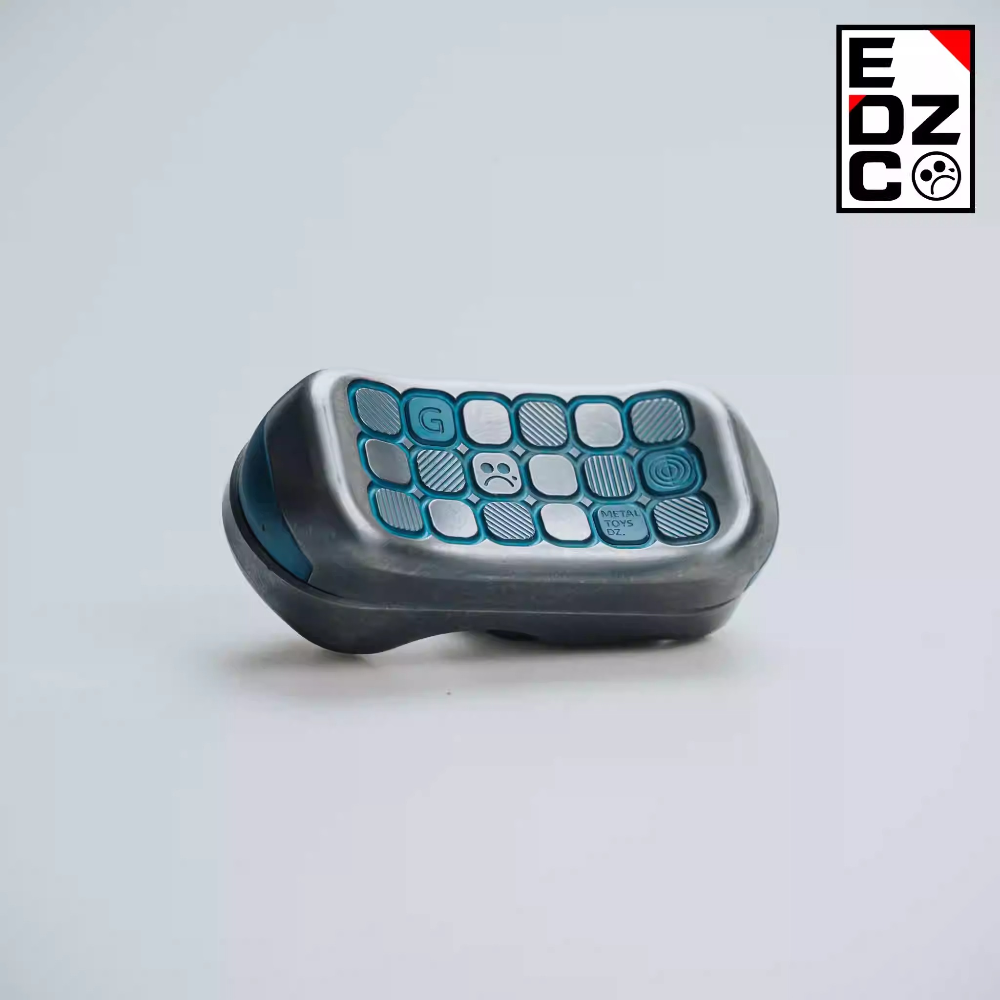 Metal Toys Dz Top G Fidget Slider