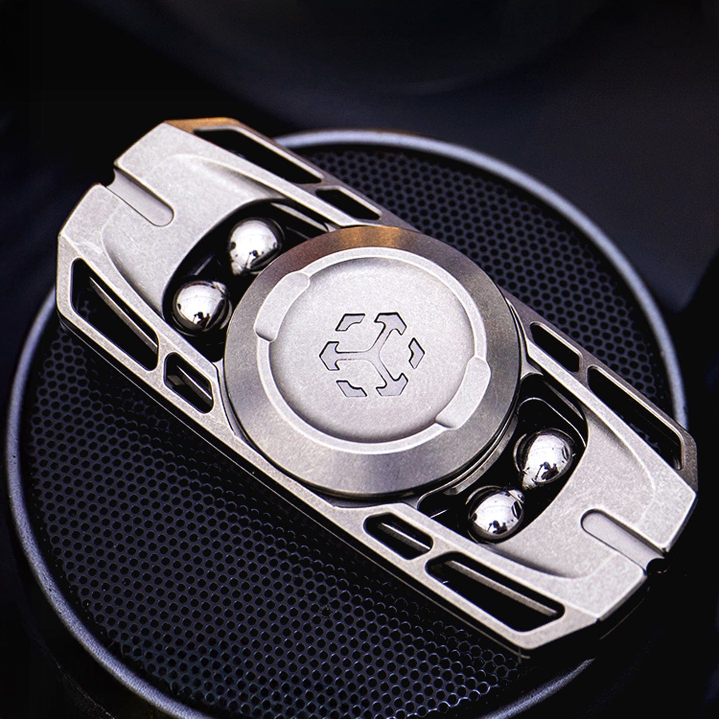 JUZHEDC Ling Yin Fidget Spinner