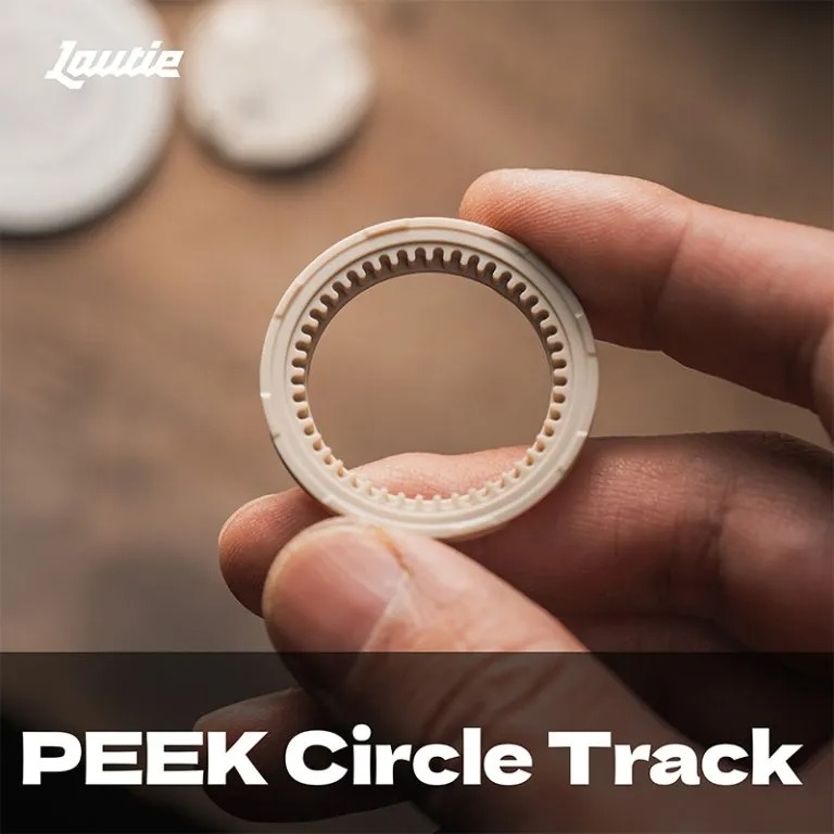 LAUTIE x Metal Toys DZ Co-Branded “Showhand” Pocket Haptic Coin