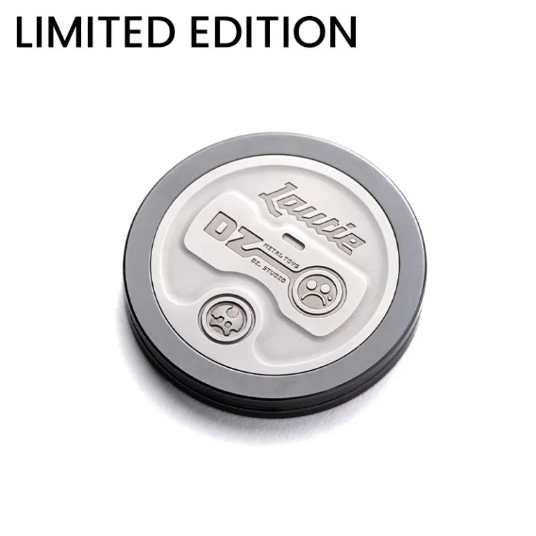 LAUTIE x Metal Toys DZ Co-Branded “Showhand” Pocket Haptic Coin