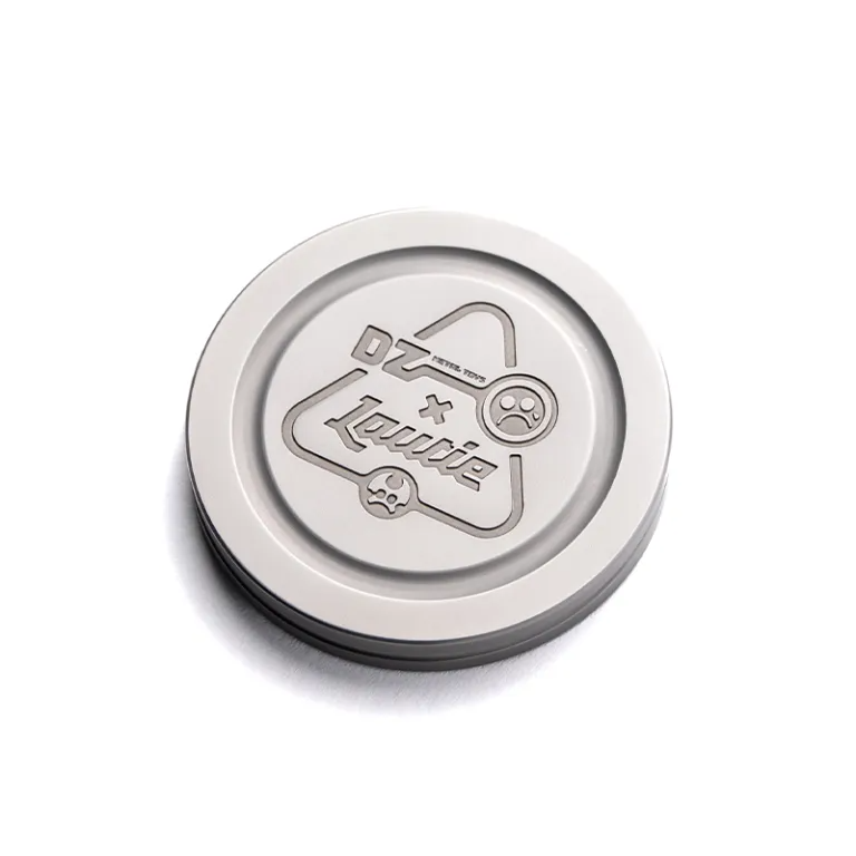 LAUTIE x Metal Toys DZ Co-Branded “Showhand” Pocket Haptic Coin