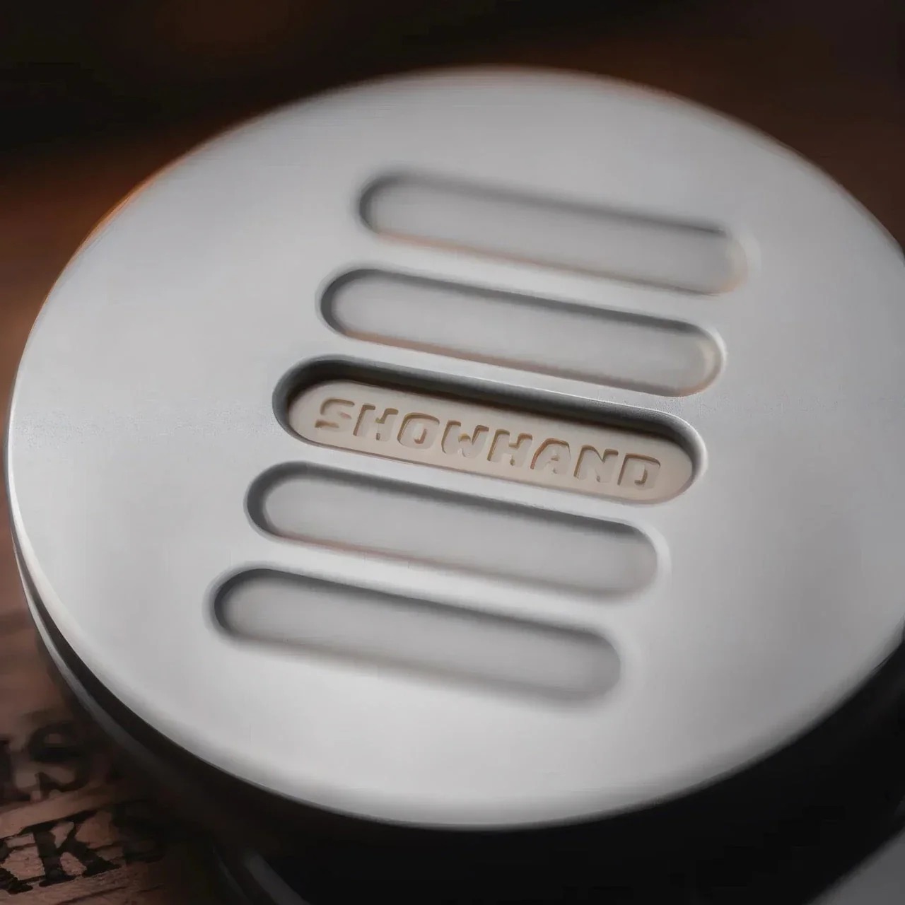 LAUTIE x Metal Toys DZ Co-Branded “Showhand” Pocket Haptic Coin