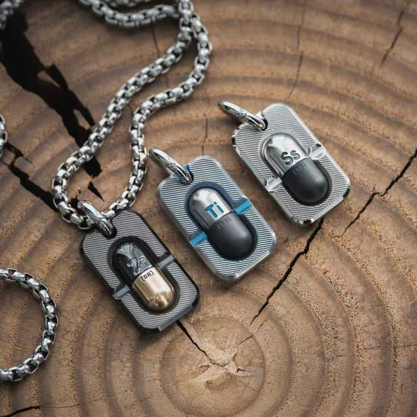 LAUTIE Capsule Pendant